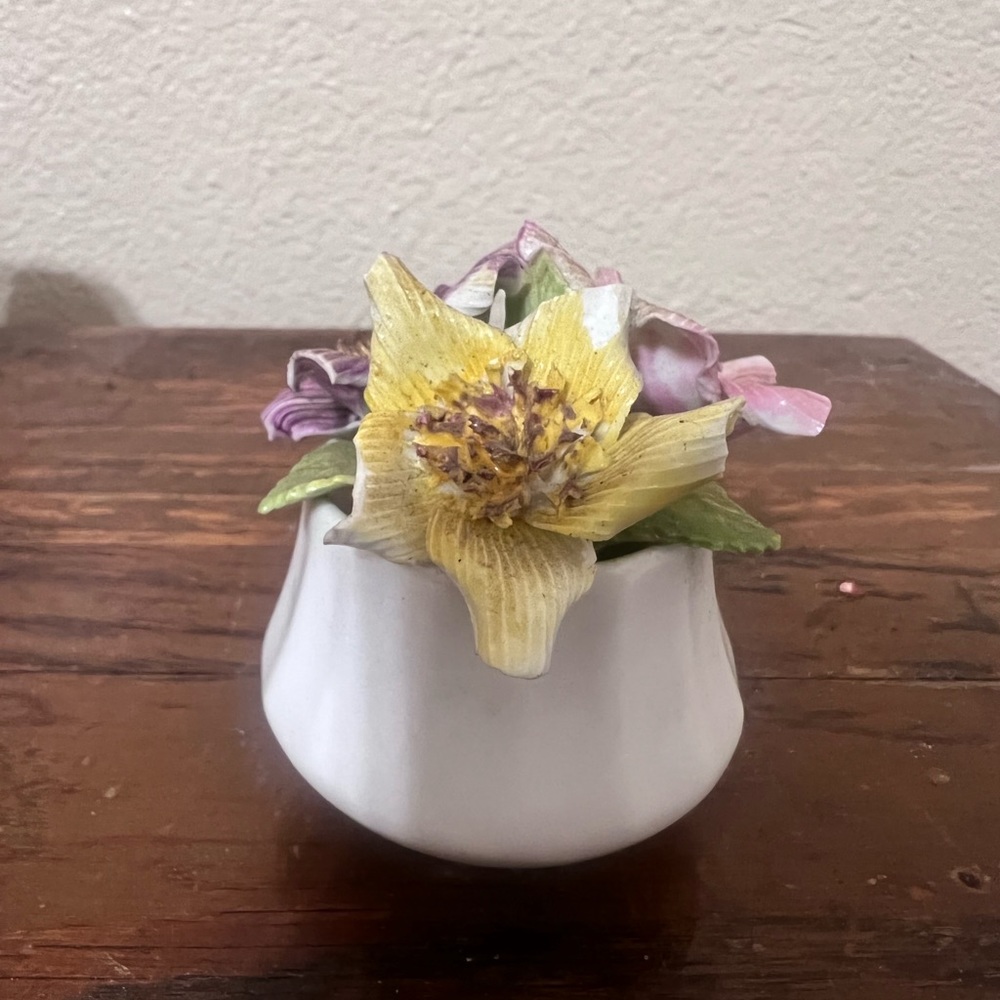 Heathcote Hall hand painted flowers in England